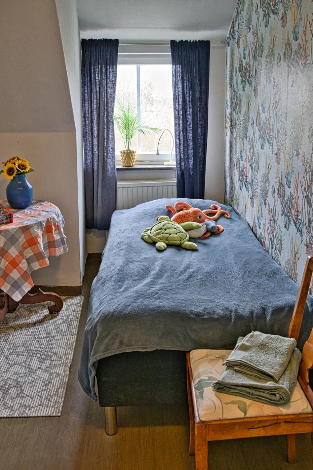 Bed And Books Pa Oesterlens Gaesthaerbaerge Glemminge Exterior photo
