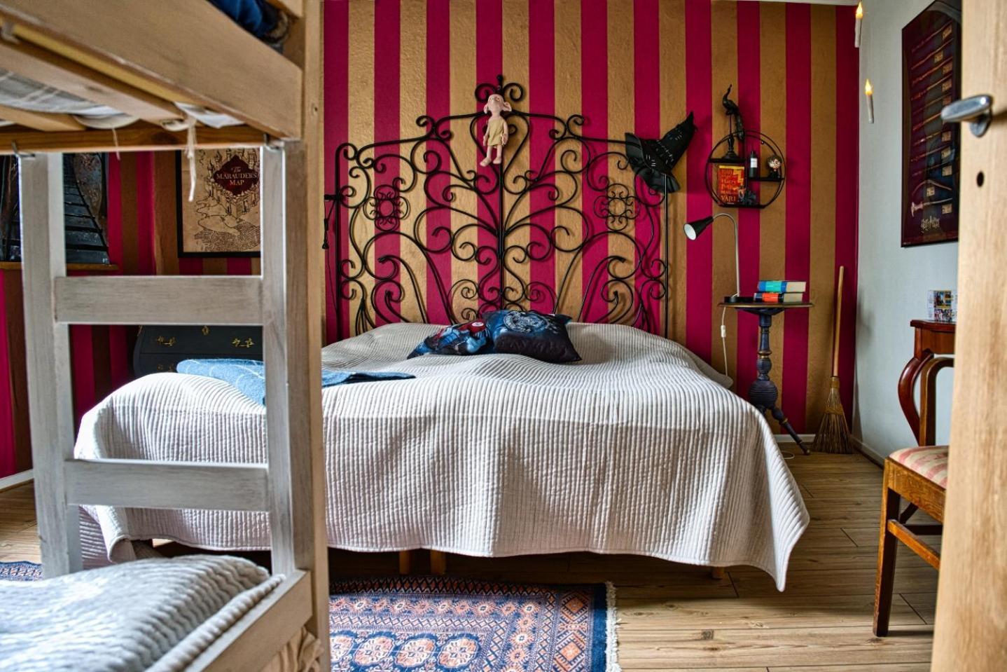 Bed And Books Pa Oesterlens Gaesthaerbaerge Glemminge Exterior photo