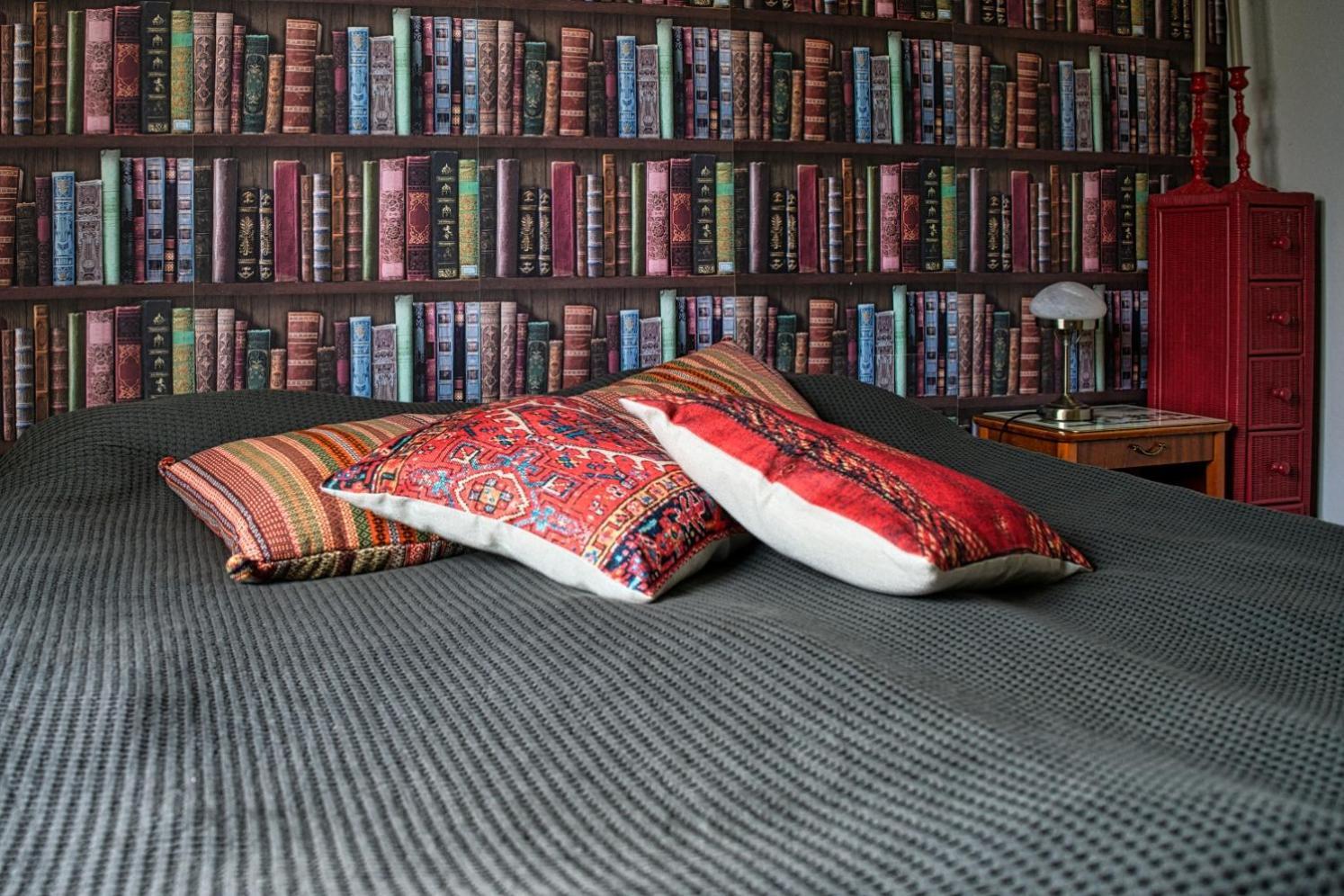 Bed And Books Pa Oesterlens Gaesthaerbaerge Glemminge Exterior photo